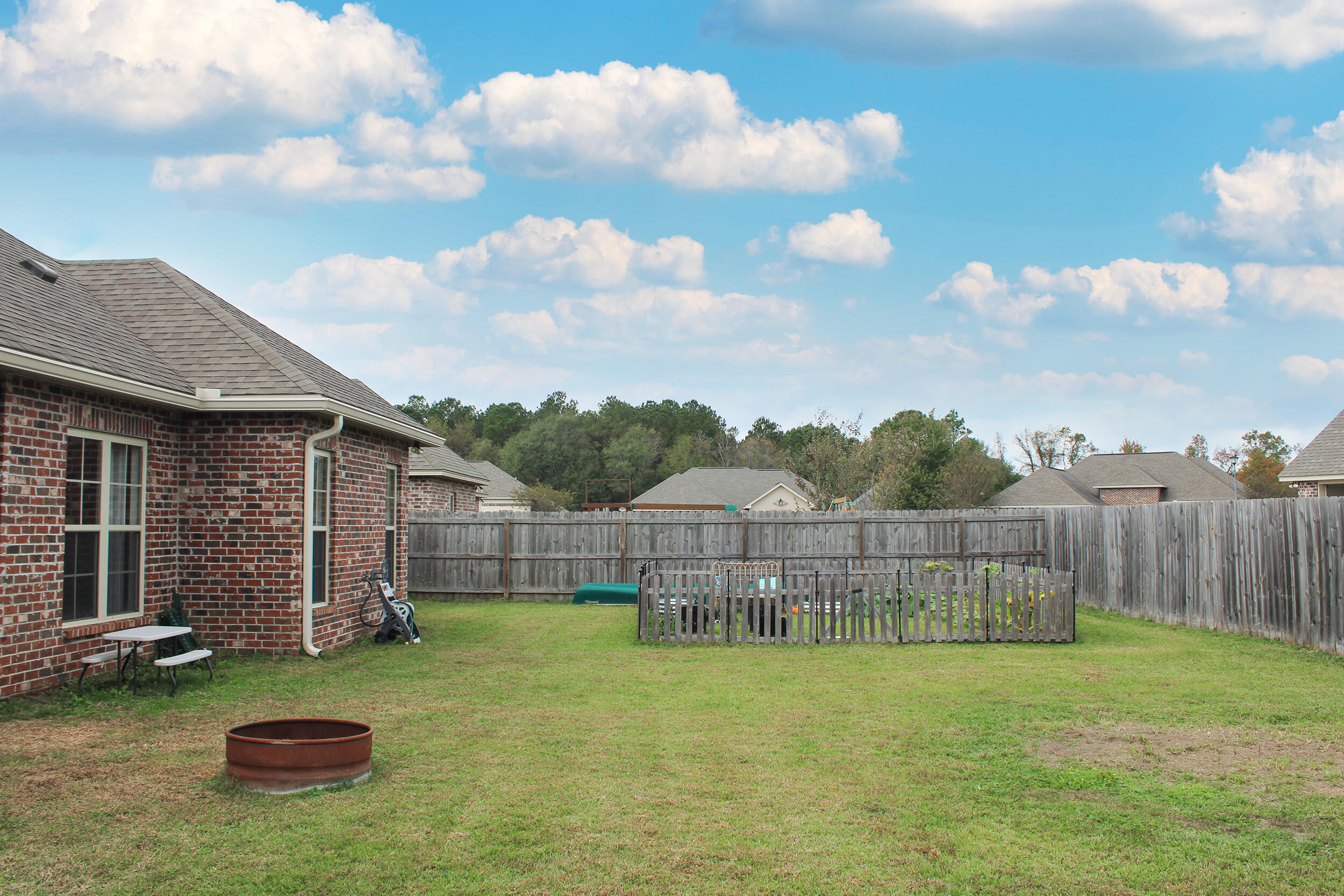 91 Sunline Dr Petal, MS 39465