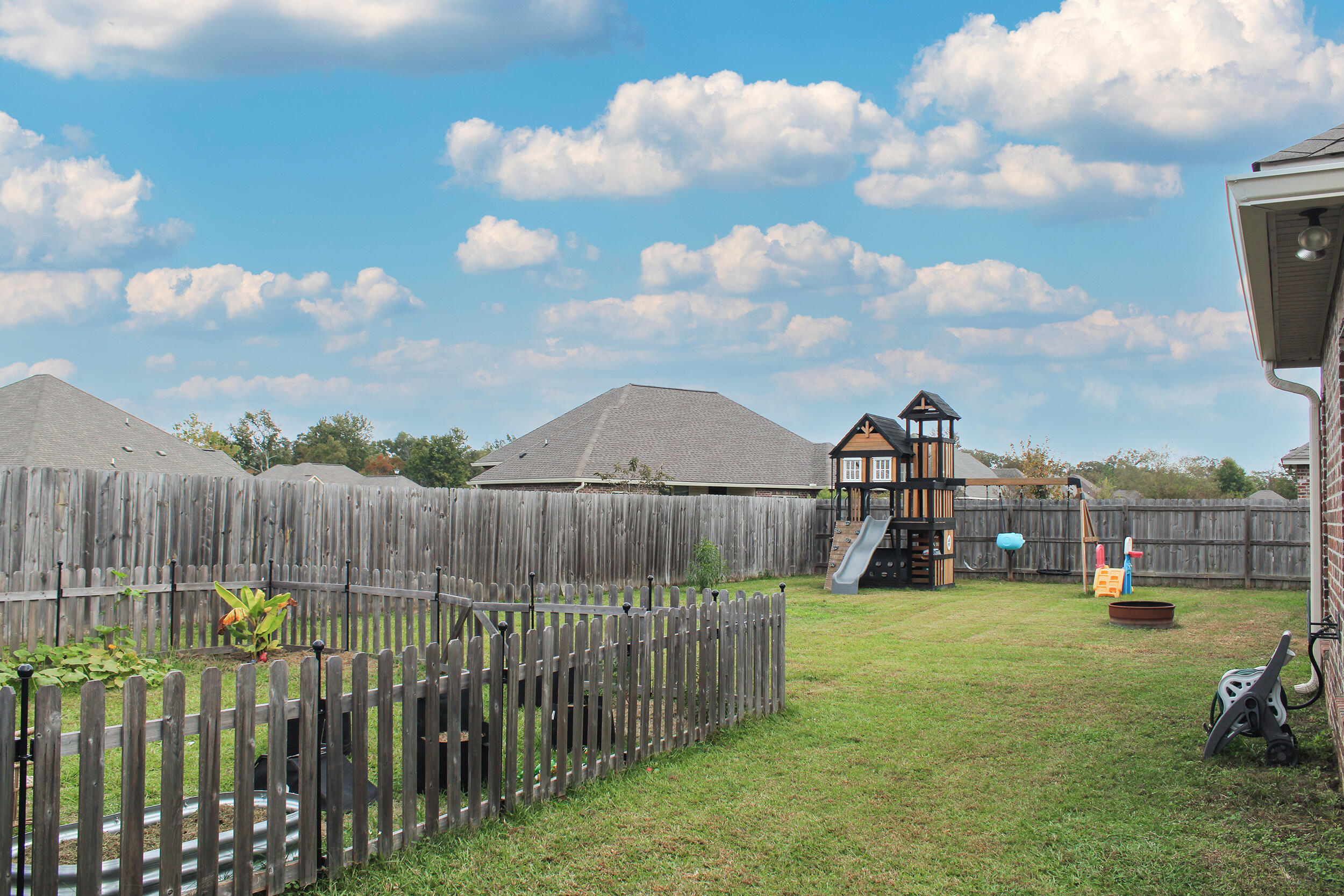 91 Sunline Dr Petal, MS 39465