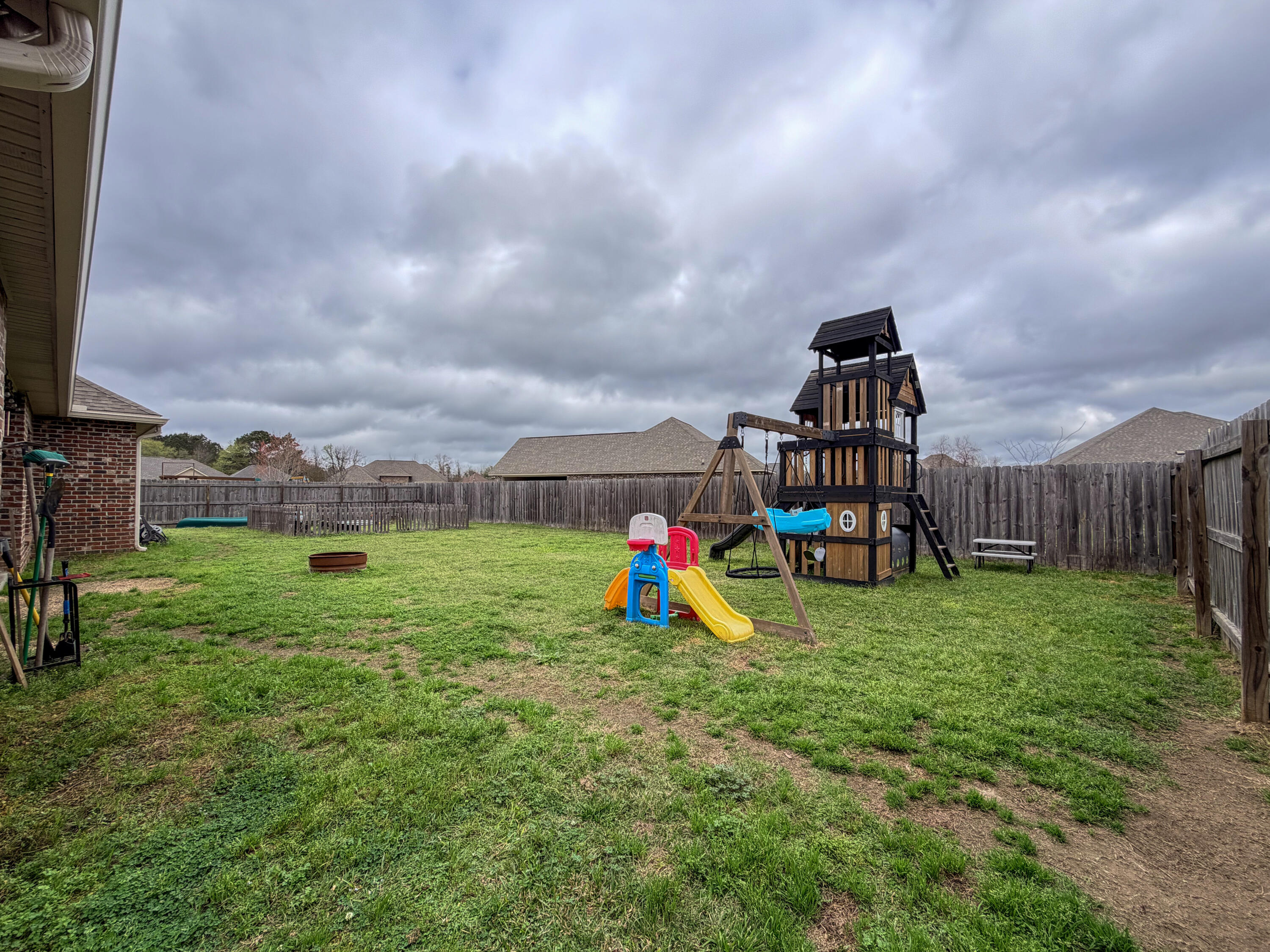 91 Sunline Dr Petal, MS 39465