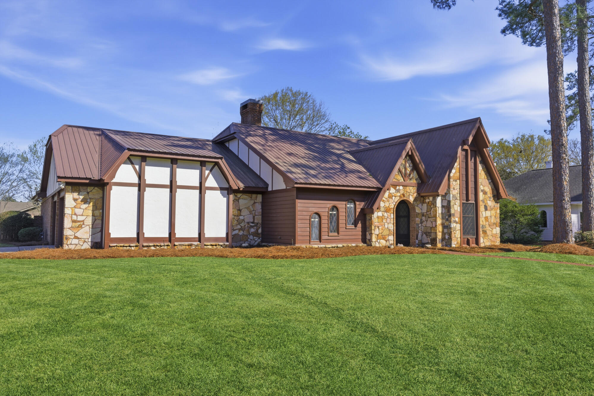 200 Greenwood Pl Hattiesburg, MS 39402