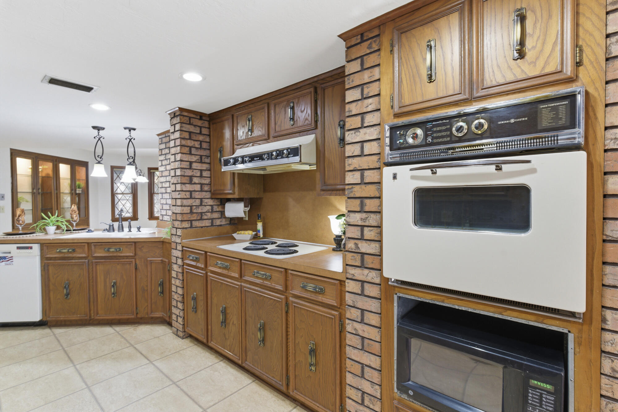 200 Greenwood Pl Hattiesburg, MS 39402