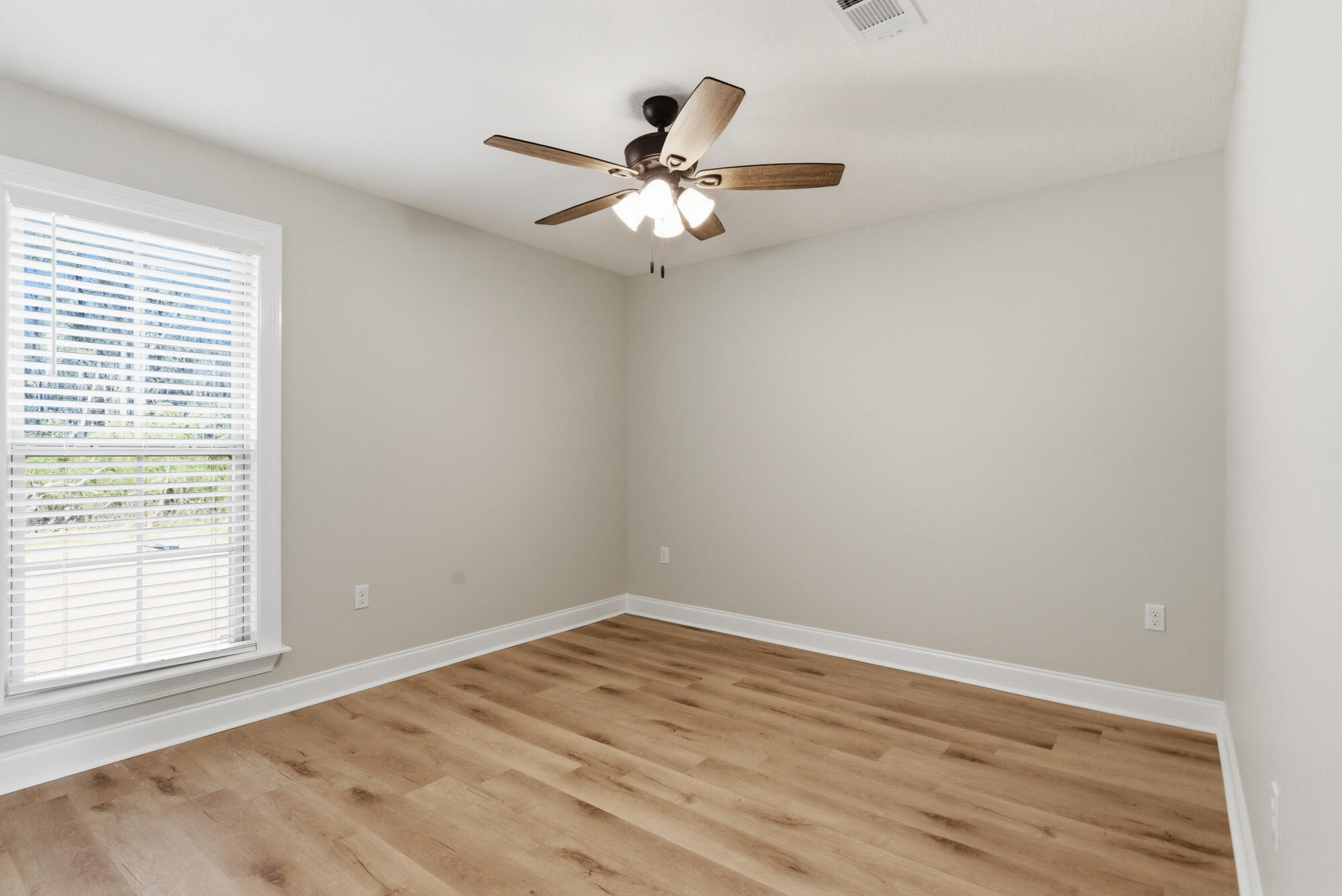 76 Meadow Breeze Rd Sumrall, MS 39482