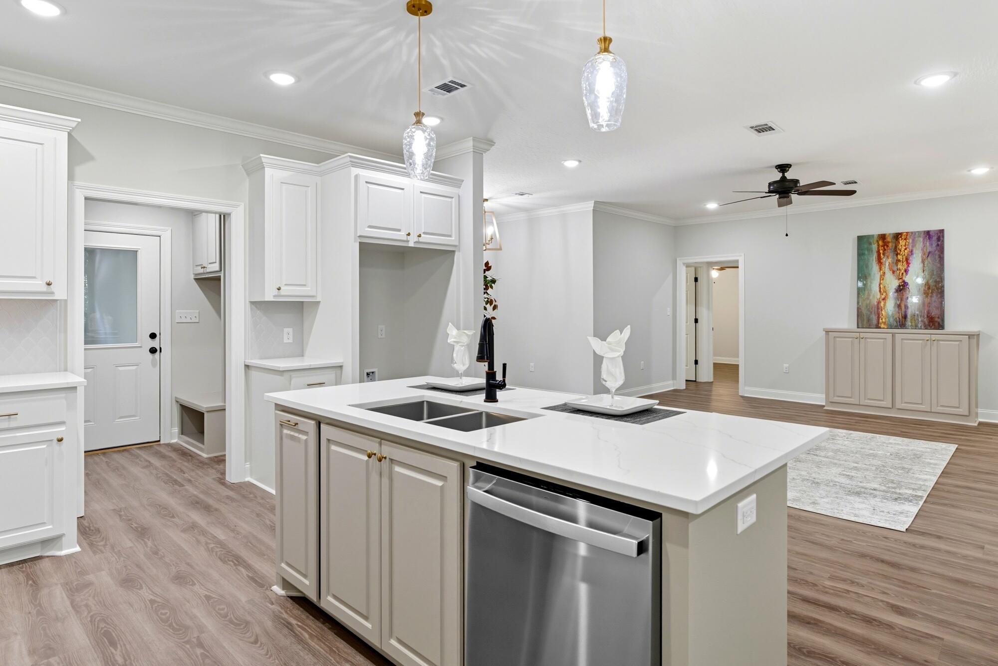 912 MS-44th Sumrall, MS 39482