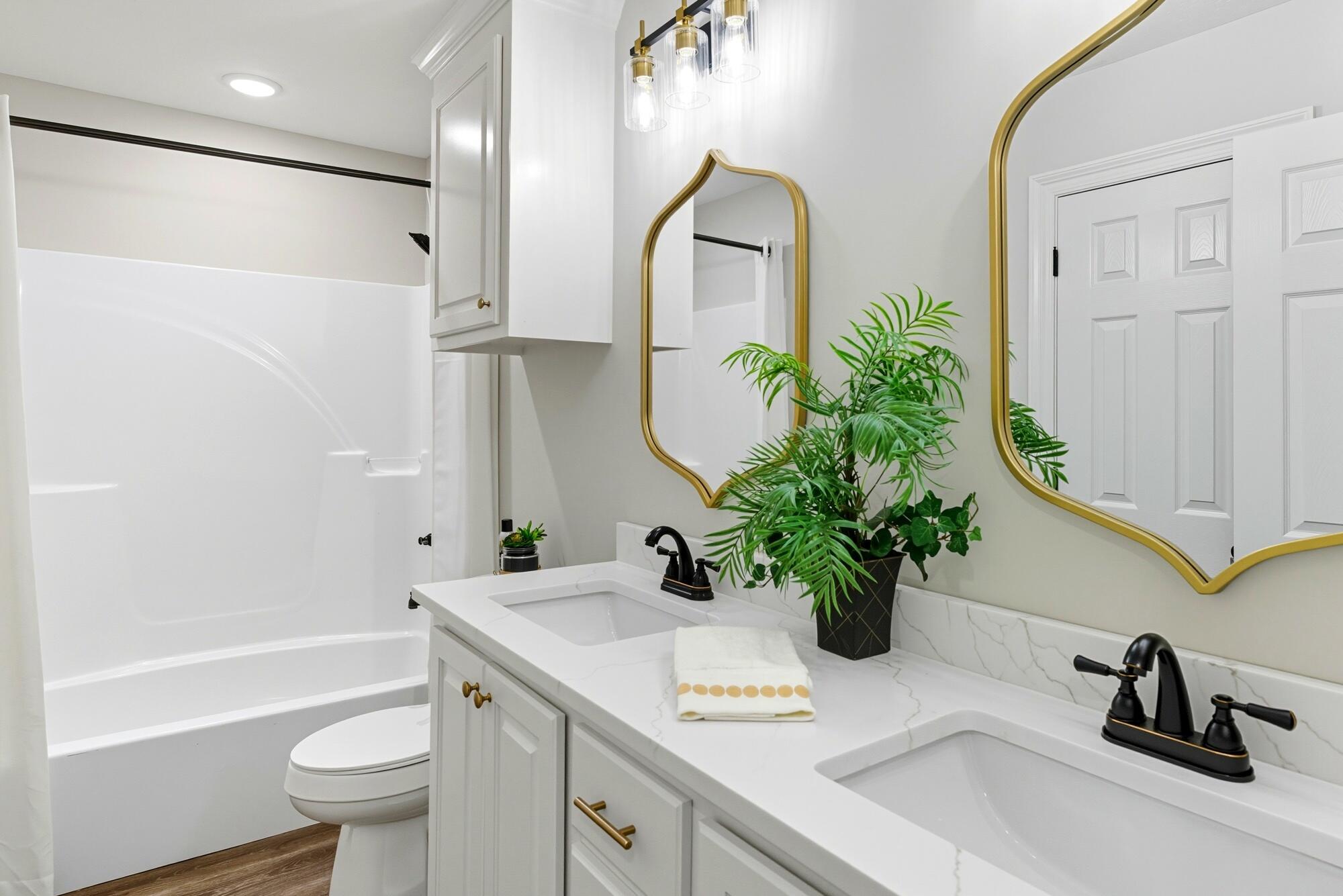 912 MS-44th Sumrall, MS 39482