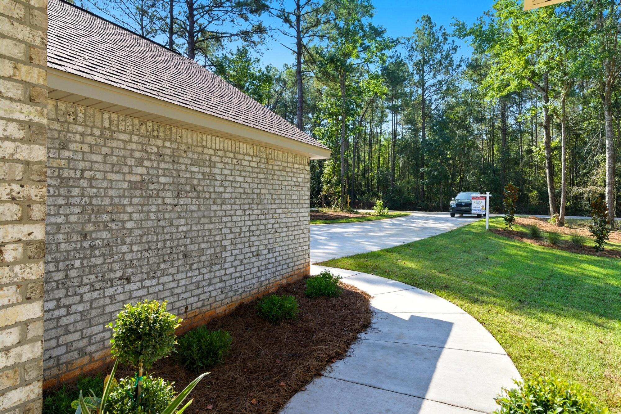 912 MS-44th Sumrall, MS 39482