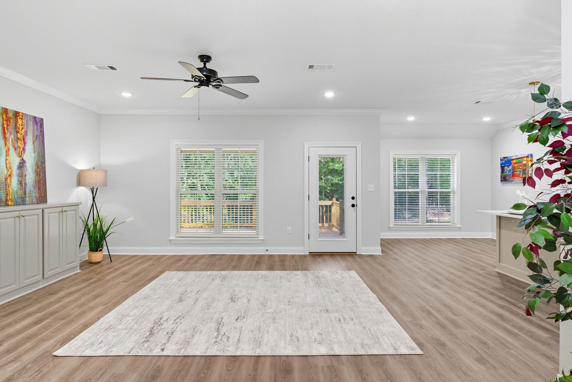 912 MS-44th Sumrall, MS 39482