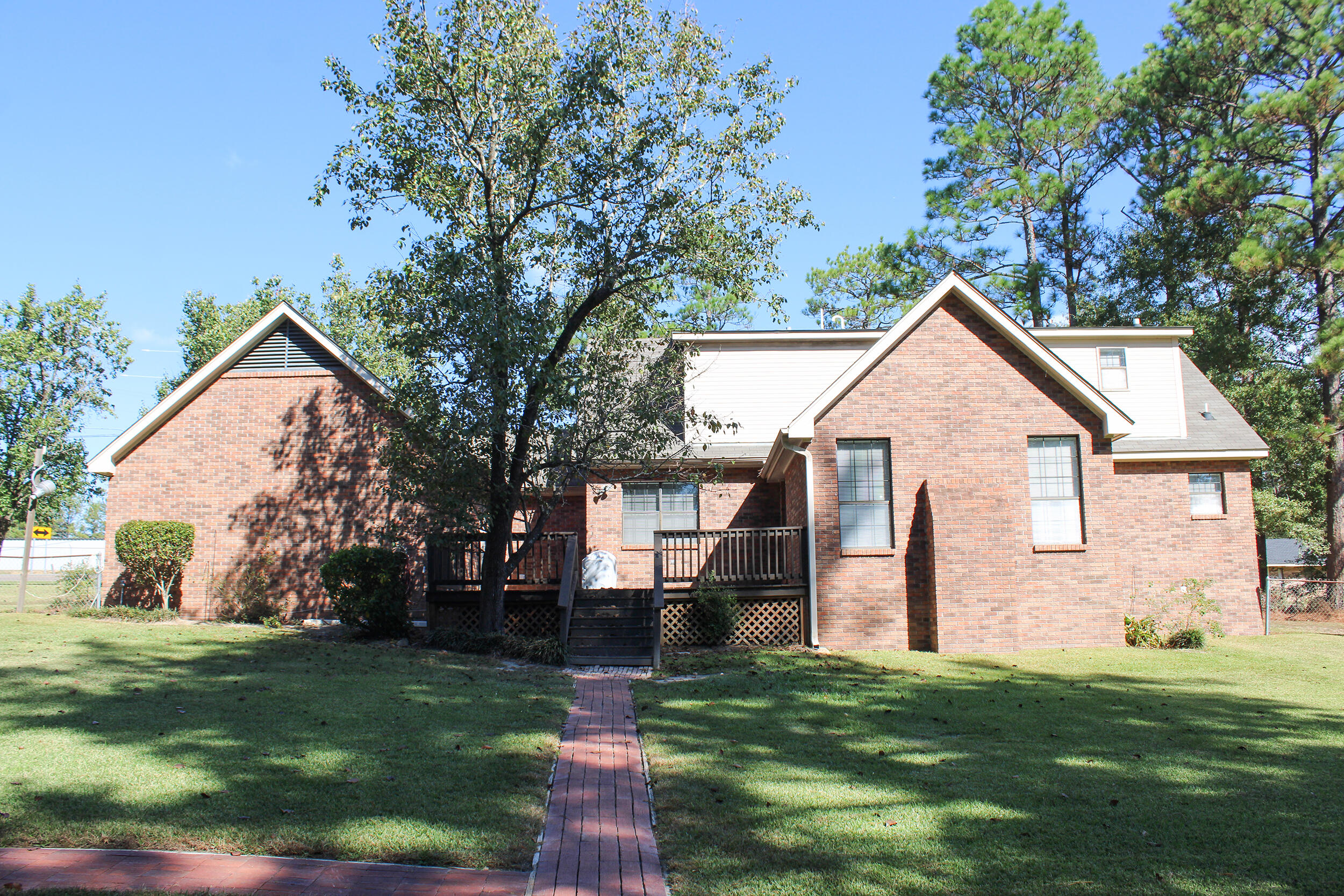 101 Beechwood Dr Hattiesburg, MS 39402