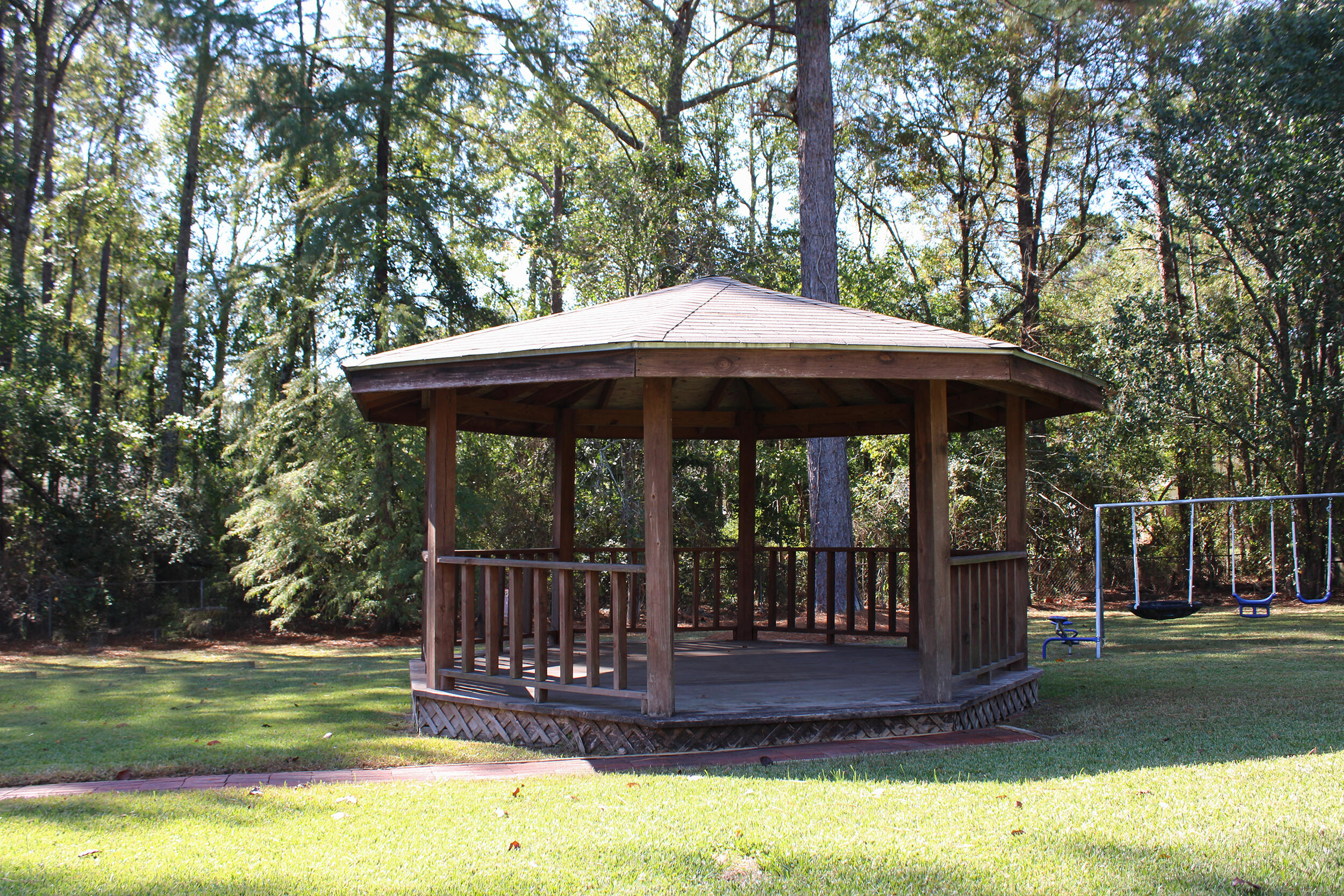 101 Beechwood Dr Hattiesburg, MS 39402