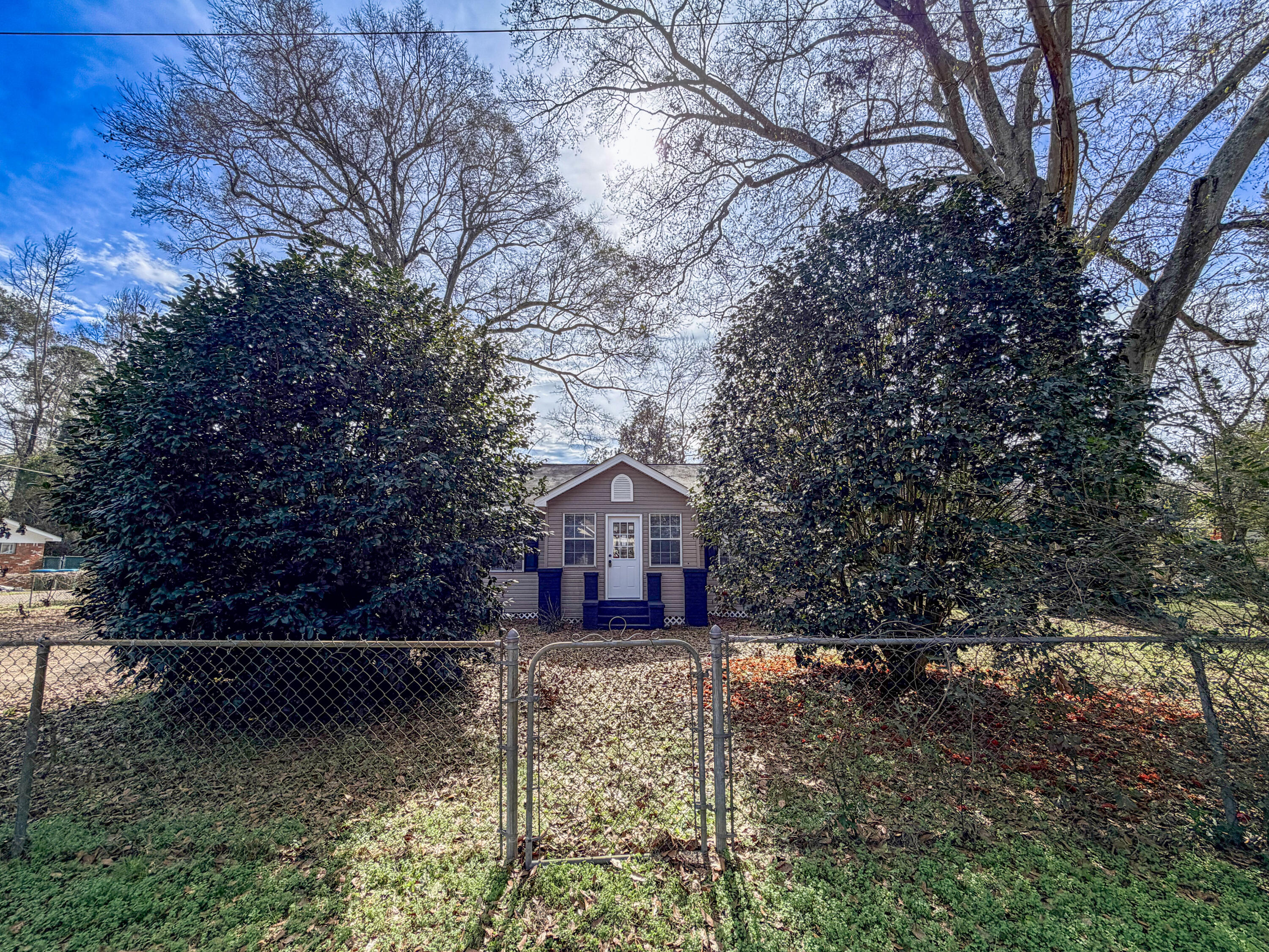 119 E 1st Ave Petal, MS 39465