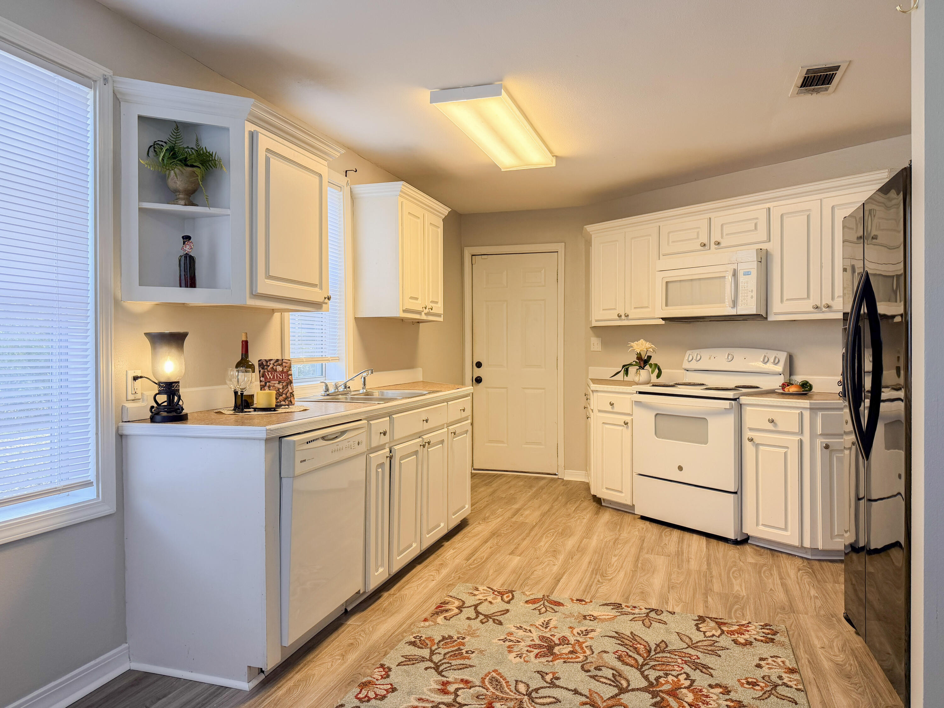 119 E 1st Ave Petal, MS 39465