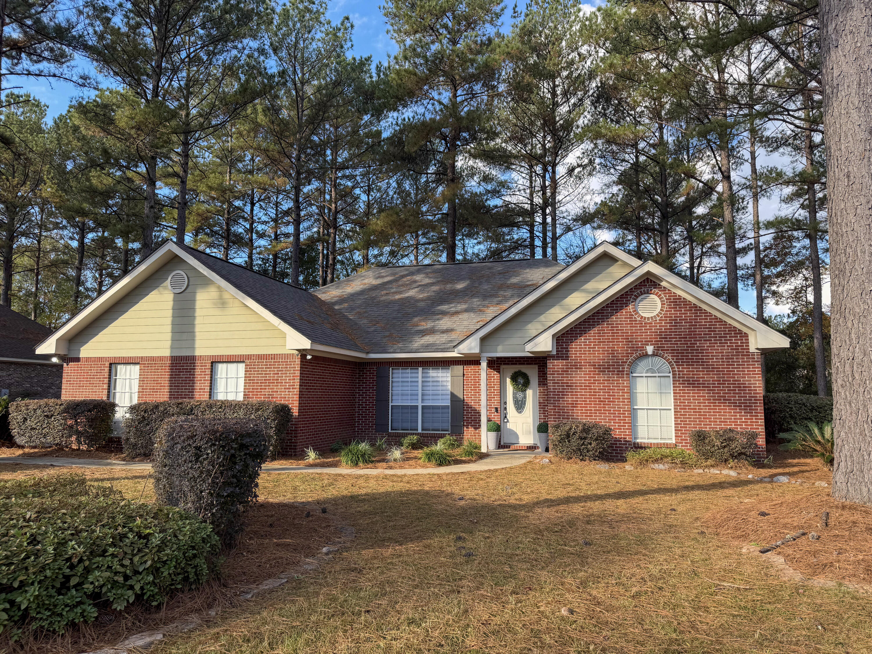 153 Red Roan Rd Hattiesburg, MS 39402