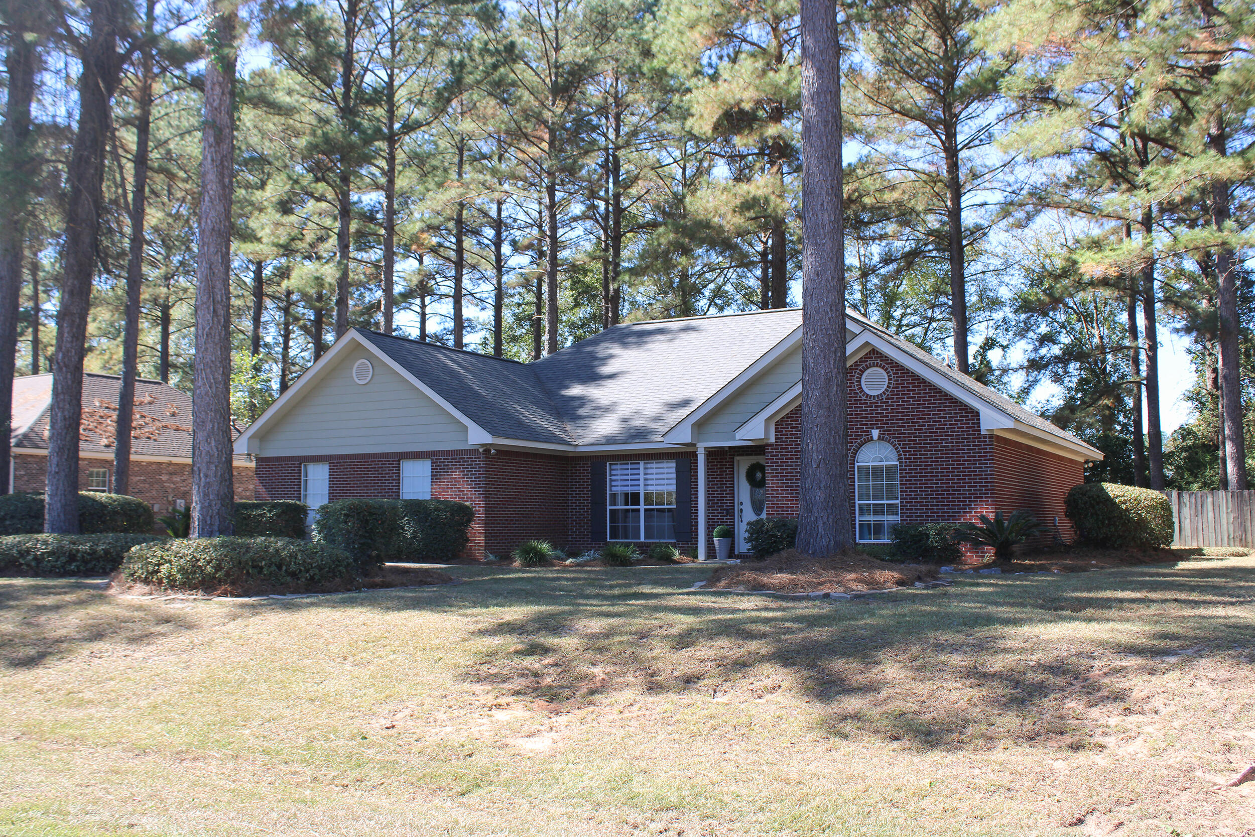 153 Red Roan Rd Hattiesburg, MS 39402