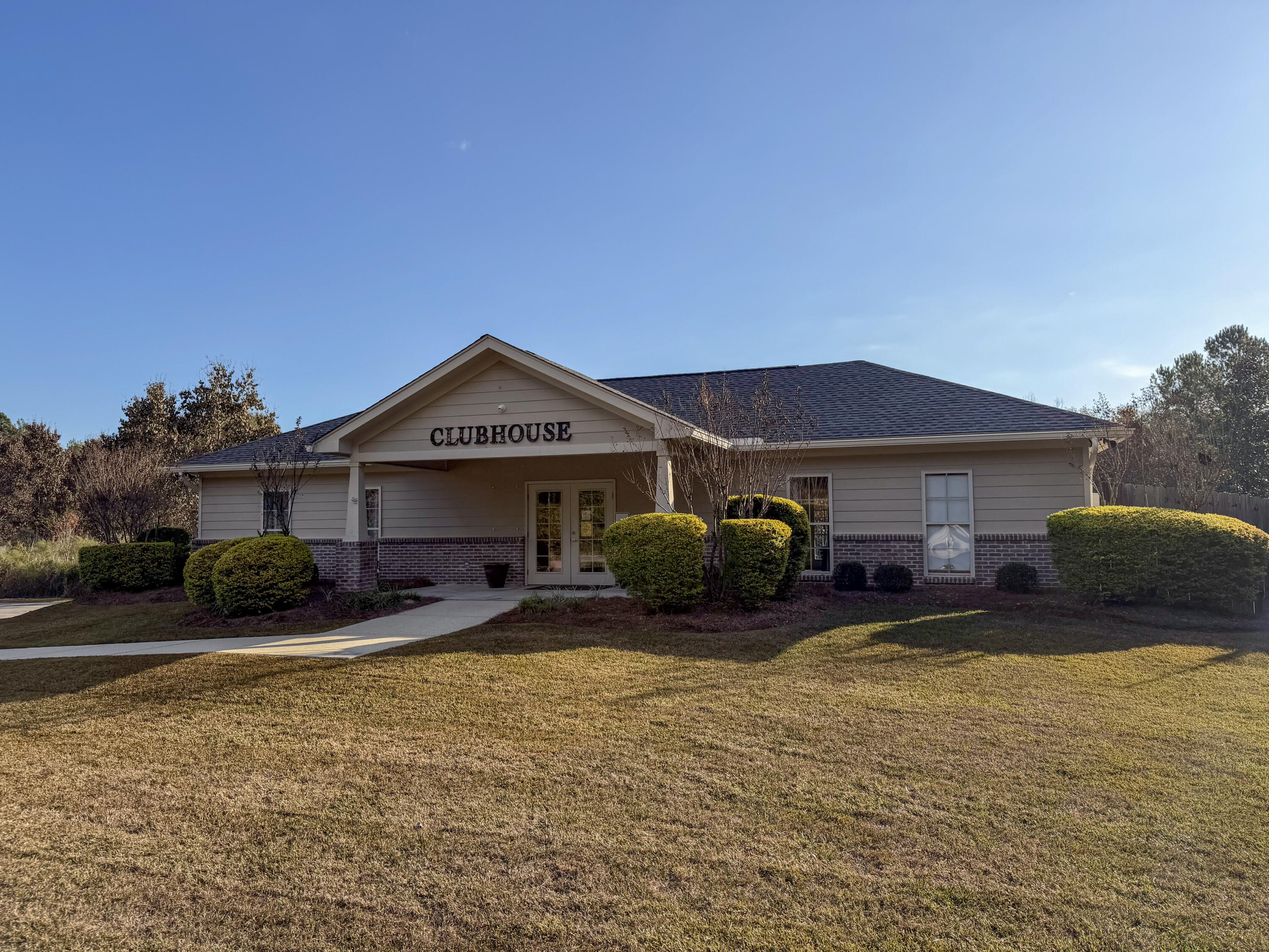 153 Red Roan Rd Hattiesburg, MS 39402