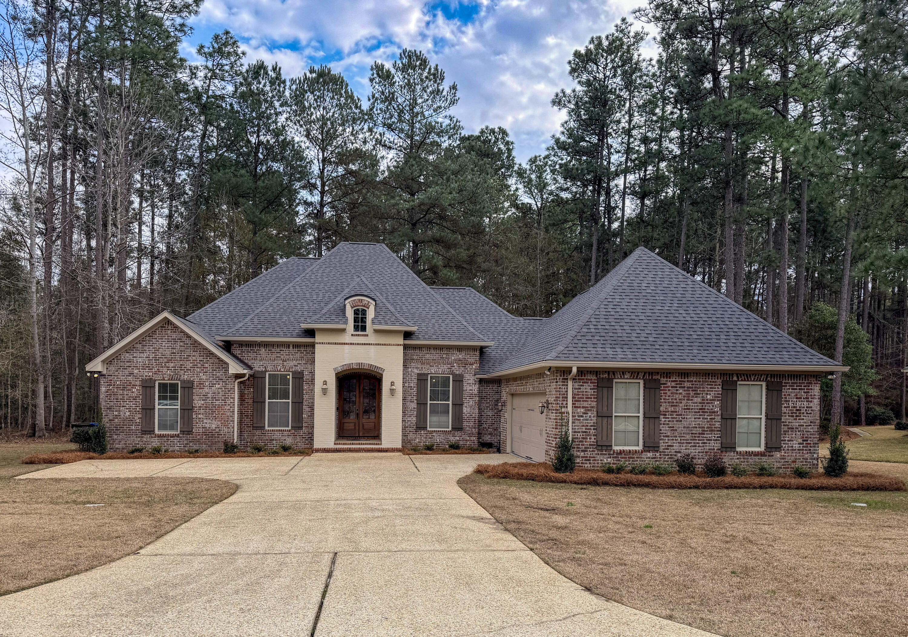 137 St Annes Dr Hattiesburg, MS 39401