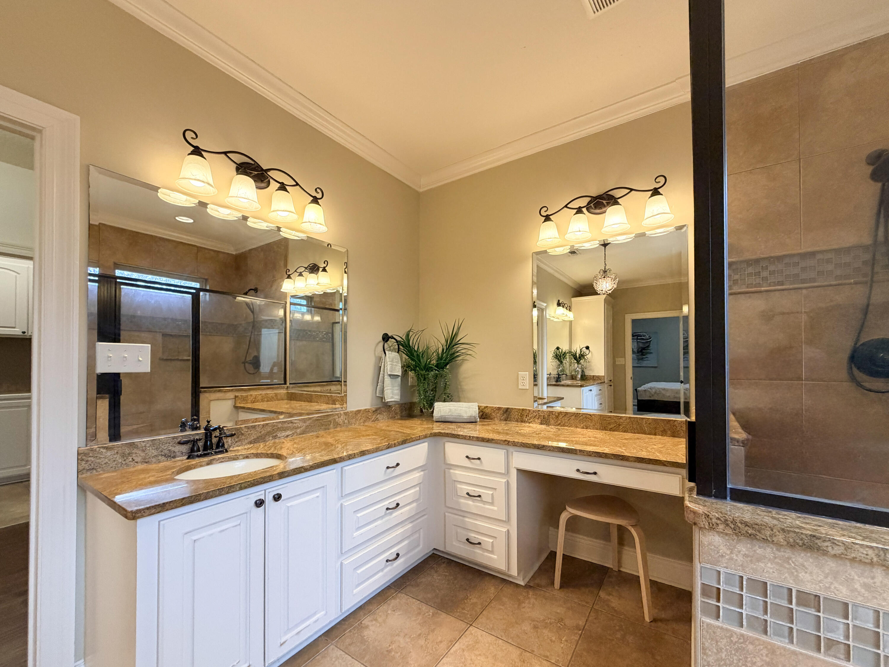 137 St Annes Dr Hattiesburg, MS 39401