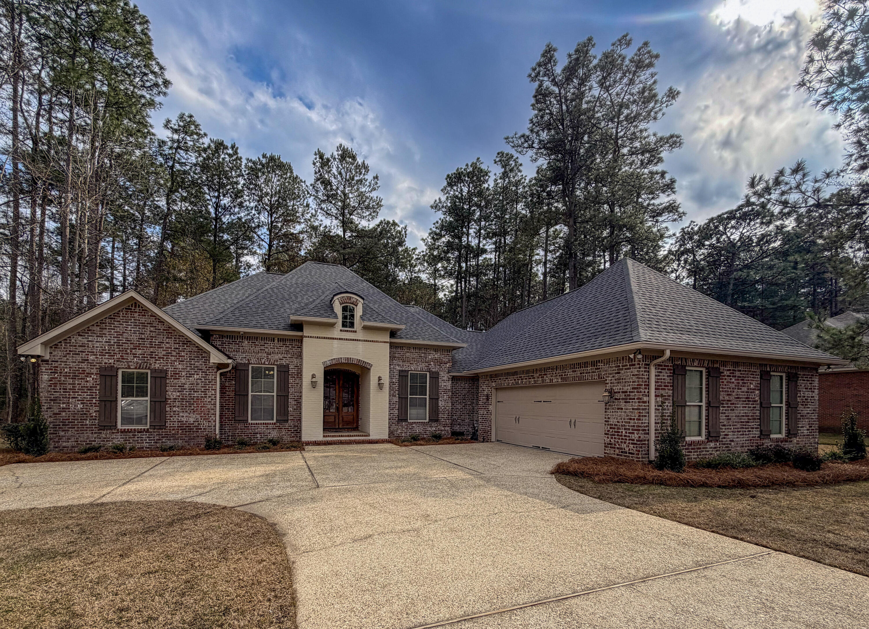 137 St Annes Dr Hattiesburg, MS 39401