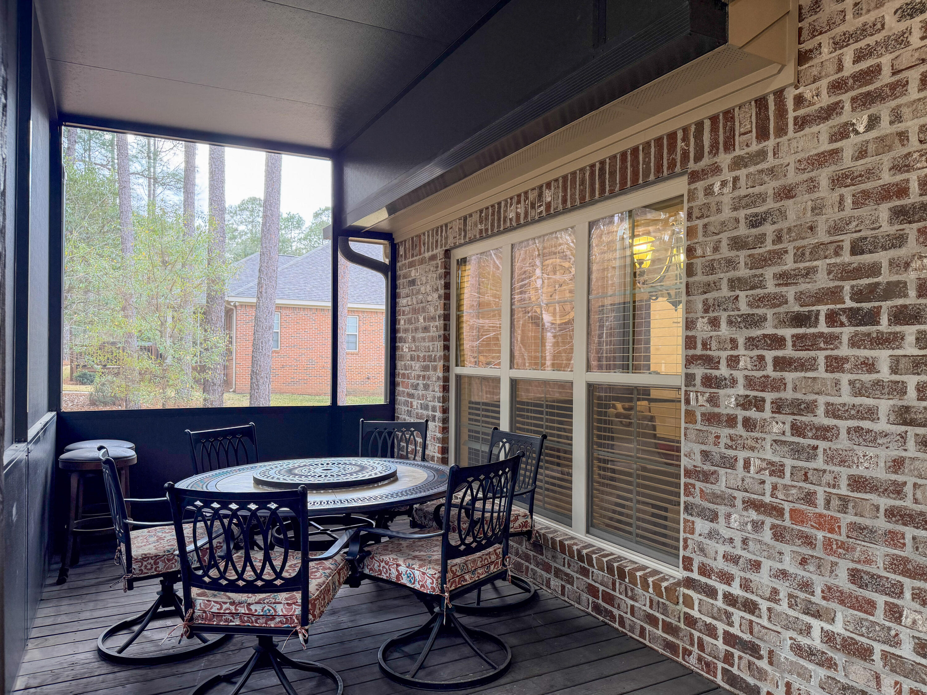 137 St Annes Dr Hattiesburg, MS 39401