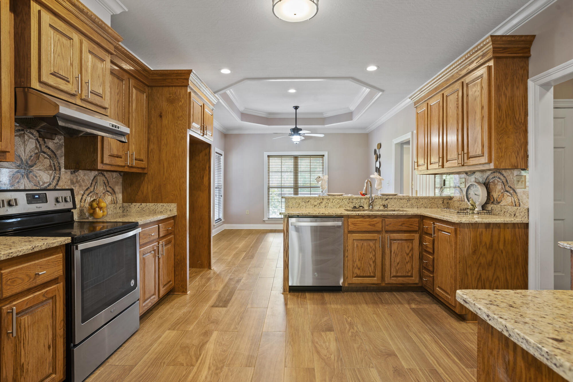 66 W Shr Dr Hattiesburg, MS 39402