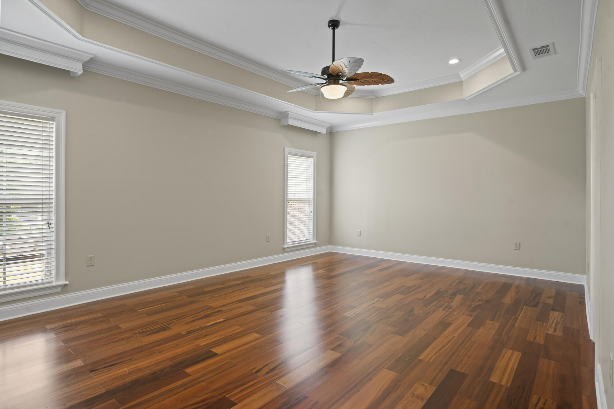 66 W Shr Dr Hattiesburg, MS 39402