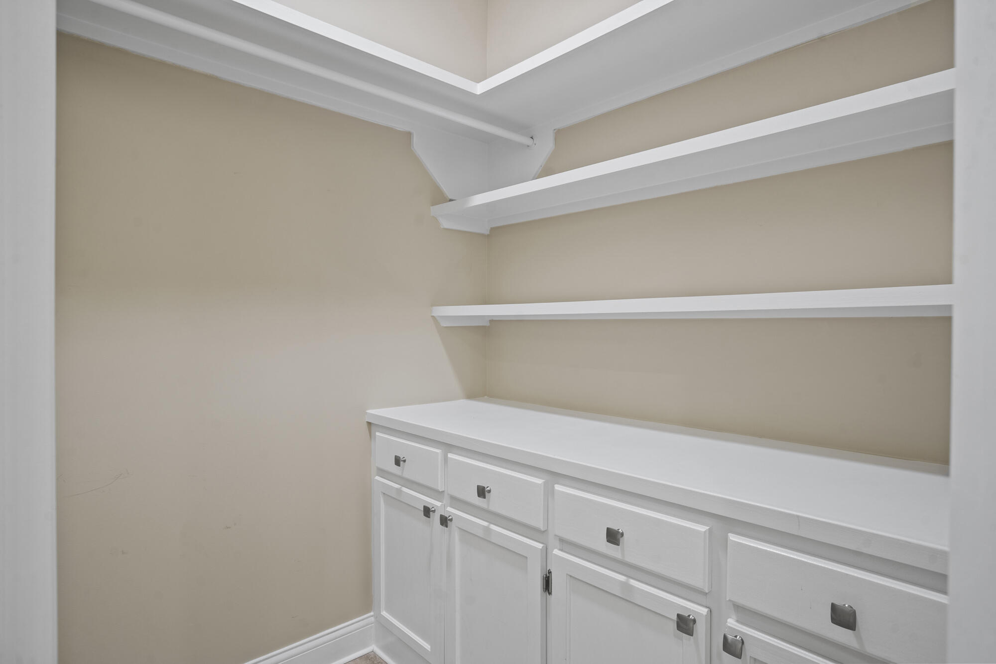 66 W Shr Dr Hattiesburg, MS 39402