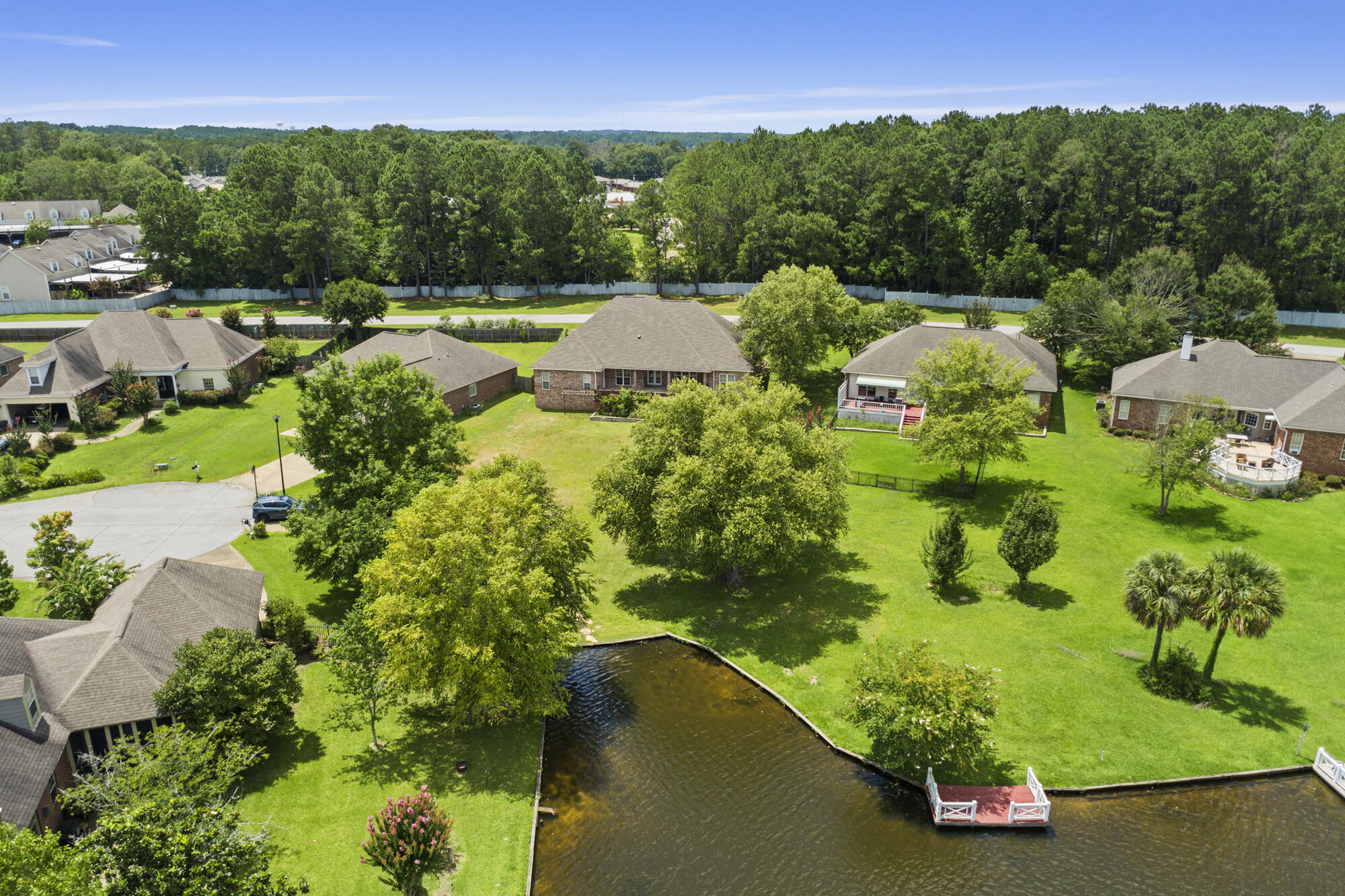 66 W Shr Dr Hattiesburg, MS 39402