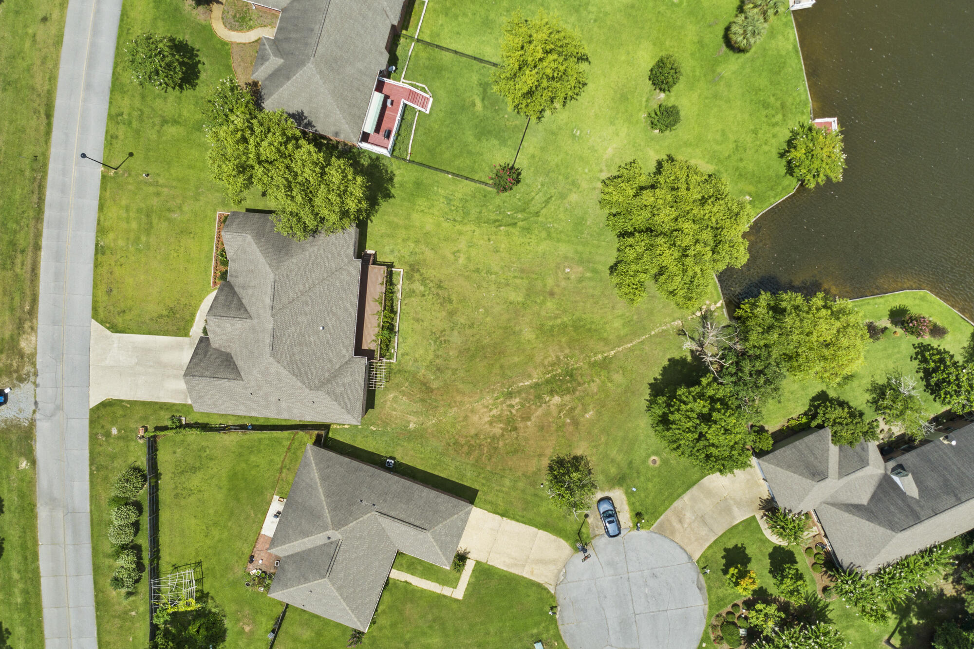 66 W Shr Dr Hattiesburg, MS 39402