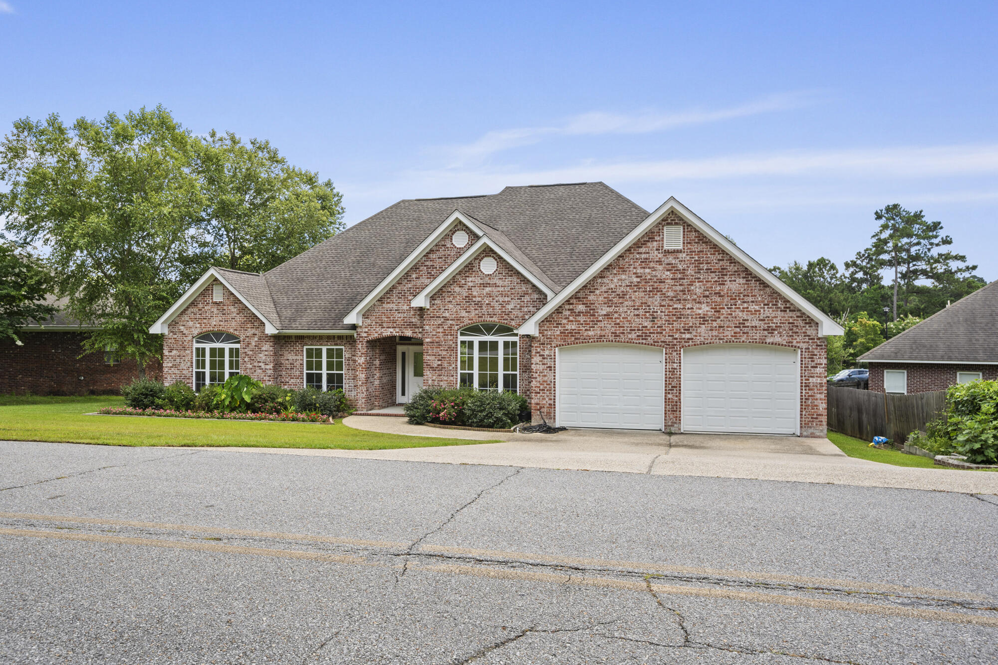 33 Rue Lafitte Hattiesburg, MS 39402