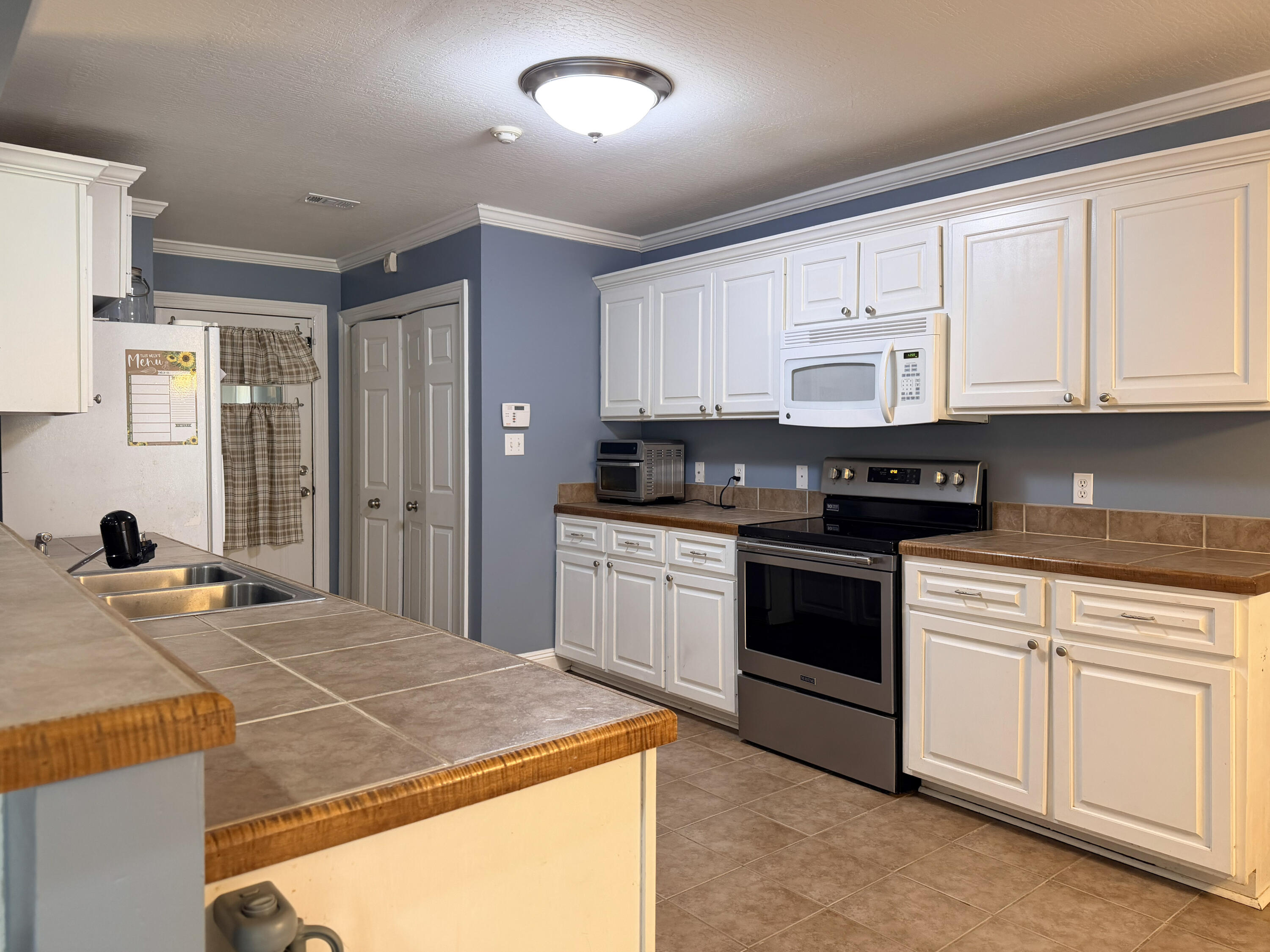 43 Clear Spgs Hattiesburg, MS 39402