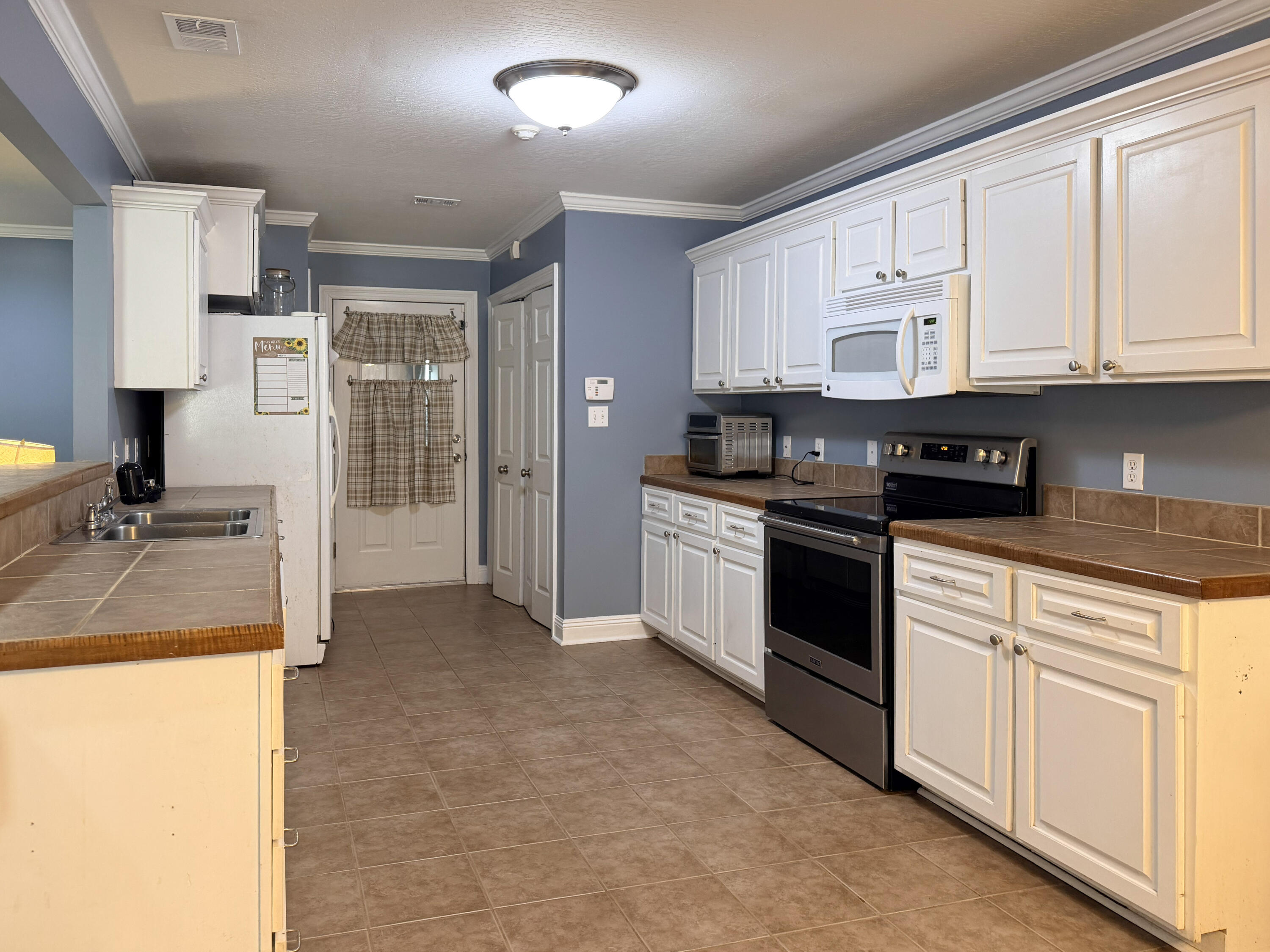 43 Clear Spgs Hattiesburg, MS 39402