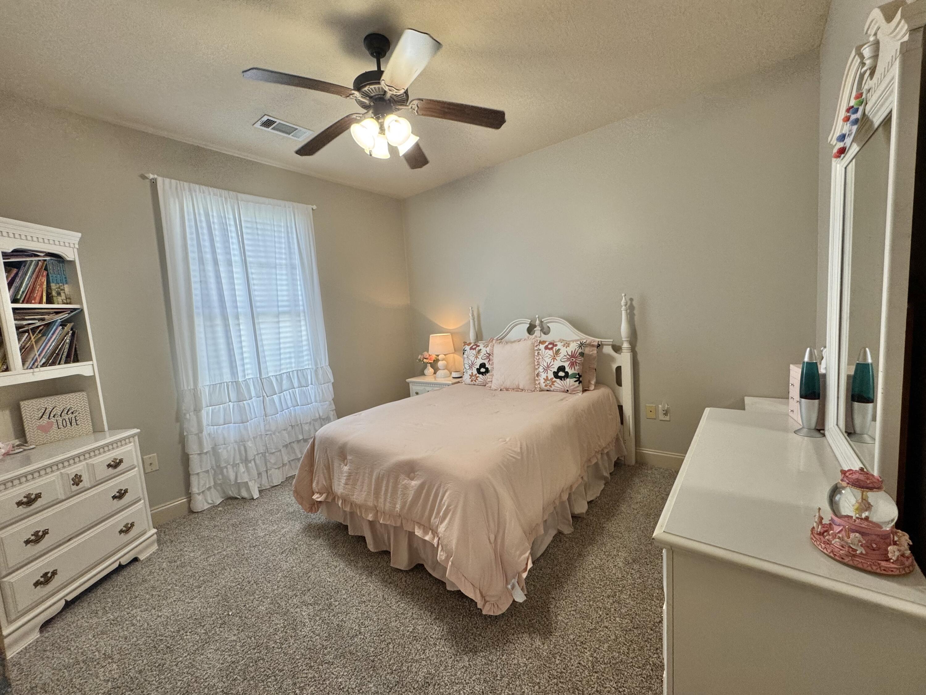 21 Stonemore Rd Petal, MS 39465