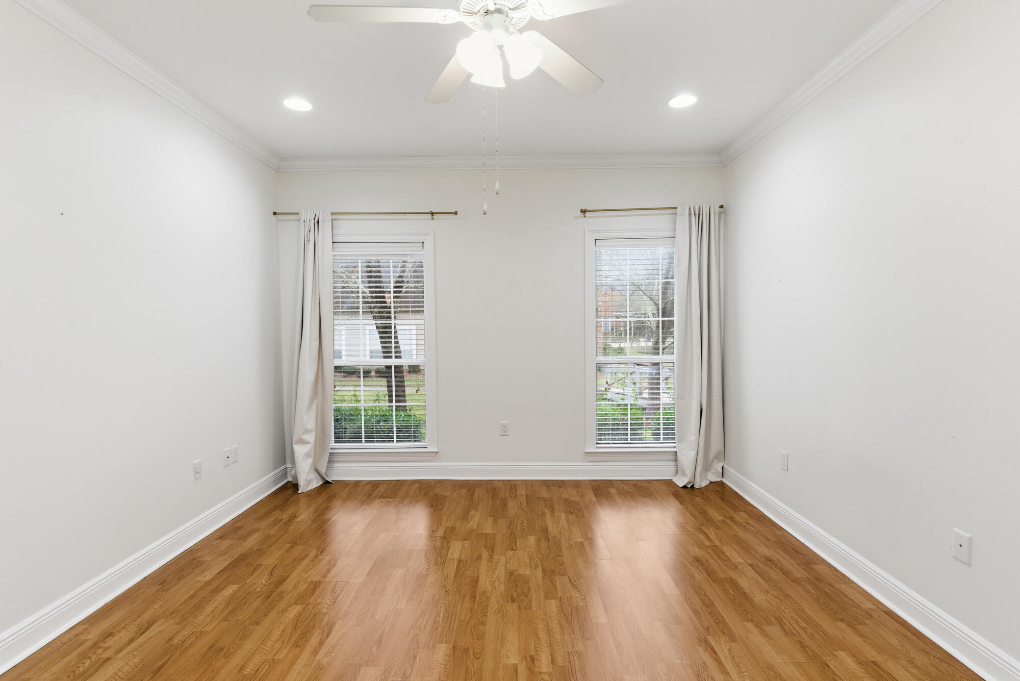 6 Gardenview Ln Hattiesburg, MS 39402