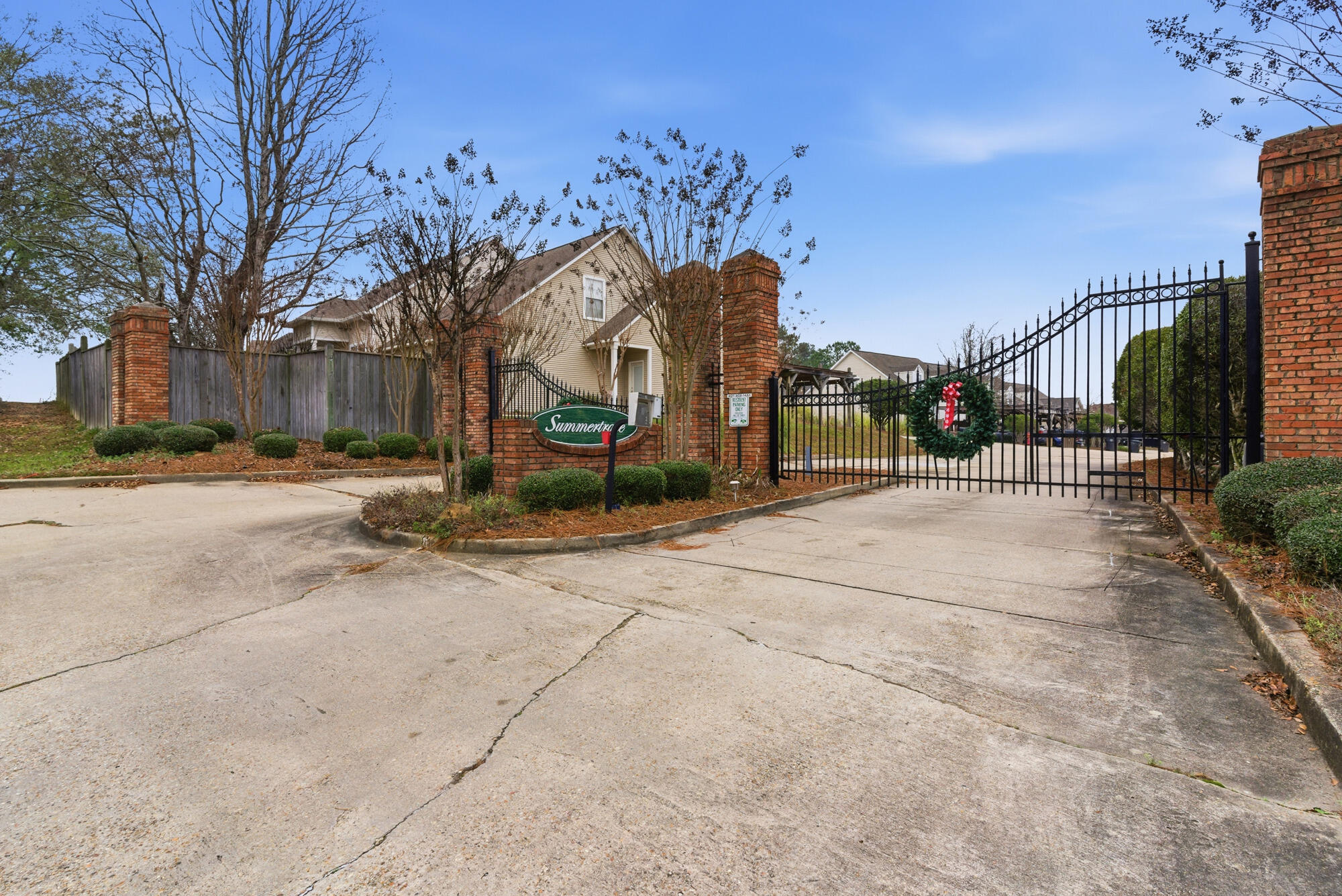 6 Gardenview Ln Hattiesburg, MS 39402