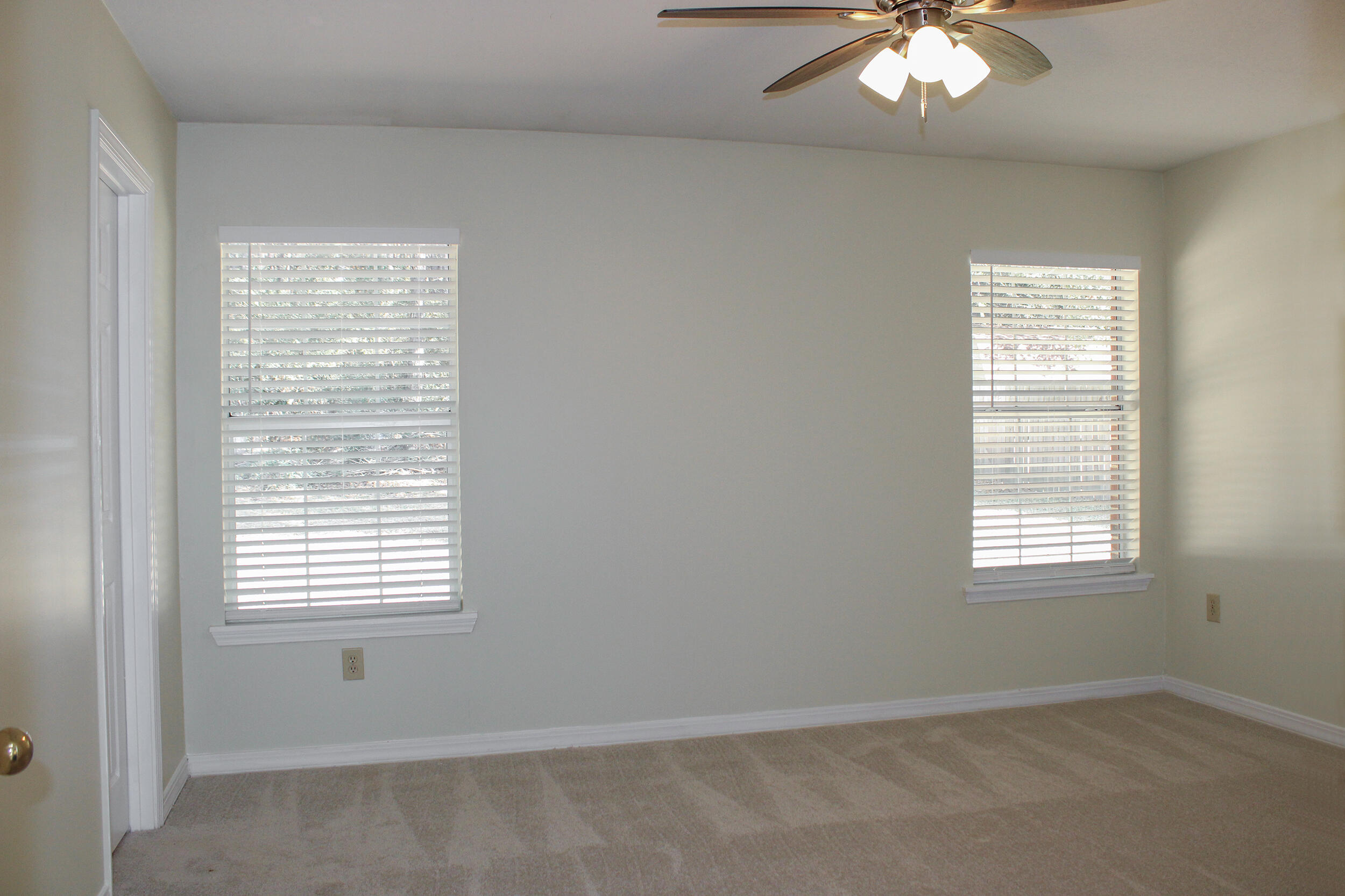 12 Southdown Rd Sumrall, MS 39482