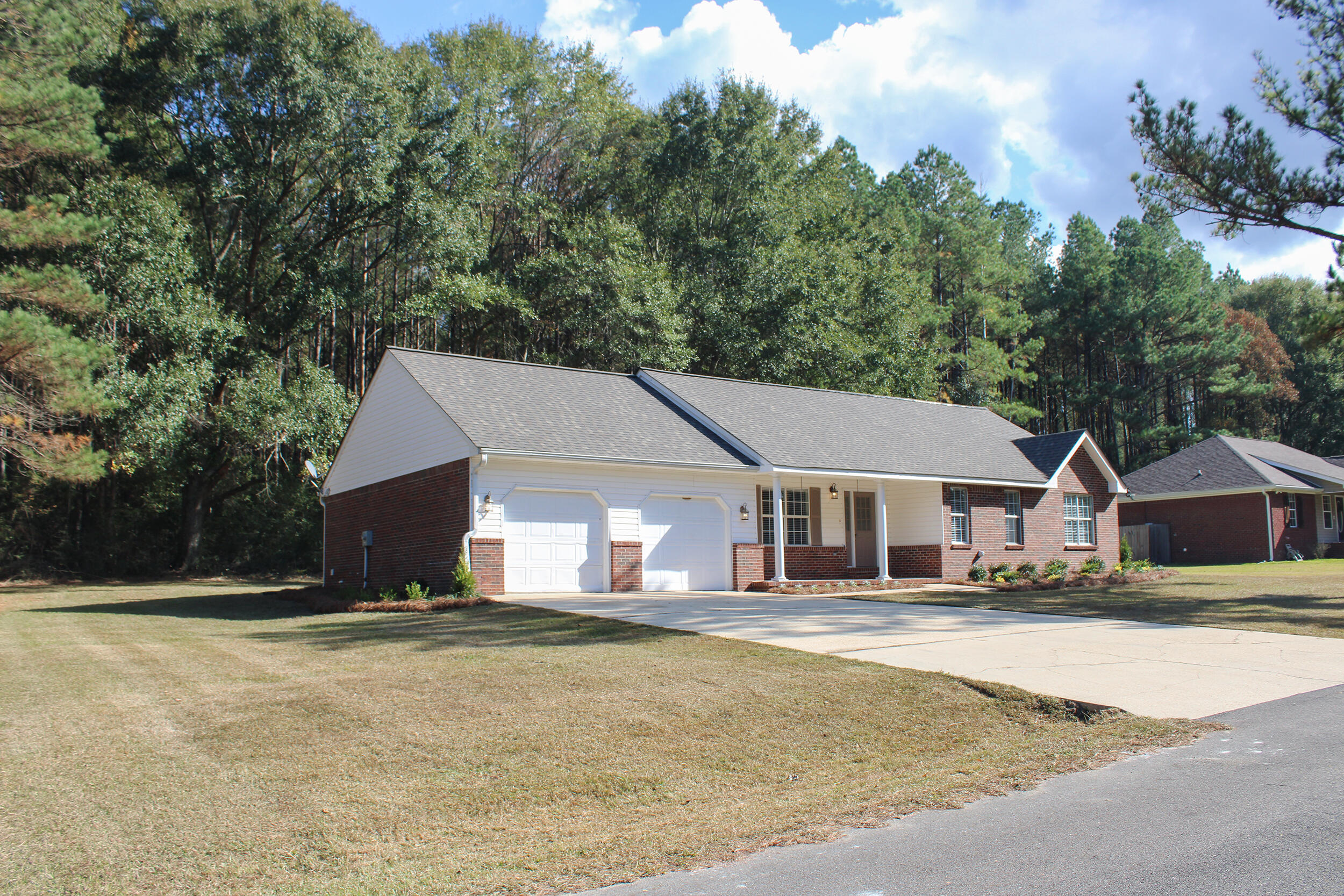 12 Southdown Rd Sumrall, MS 39482